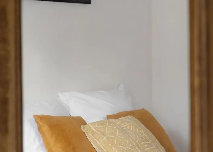 Elegant Pres De Saint-sulpice *